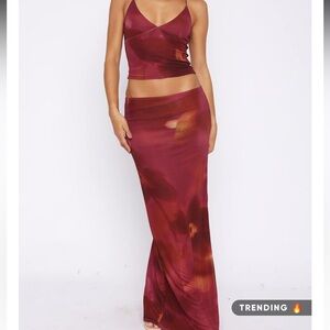 White fox I Don't Mind Top Dark Romance
And Sunset Girl Maxi Skirt Dark Romance